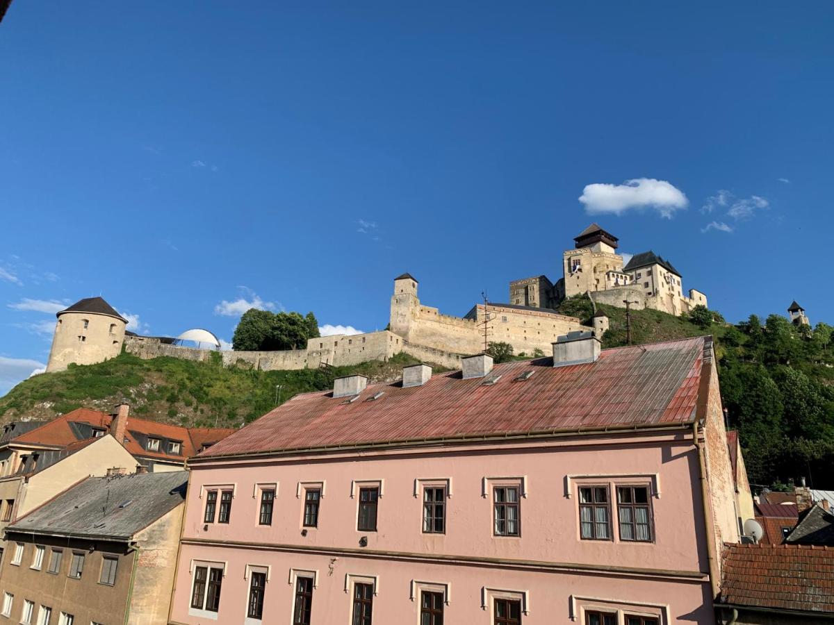 Penzion Deloris Trenčín Buitenkant foto