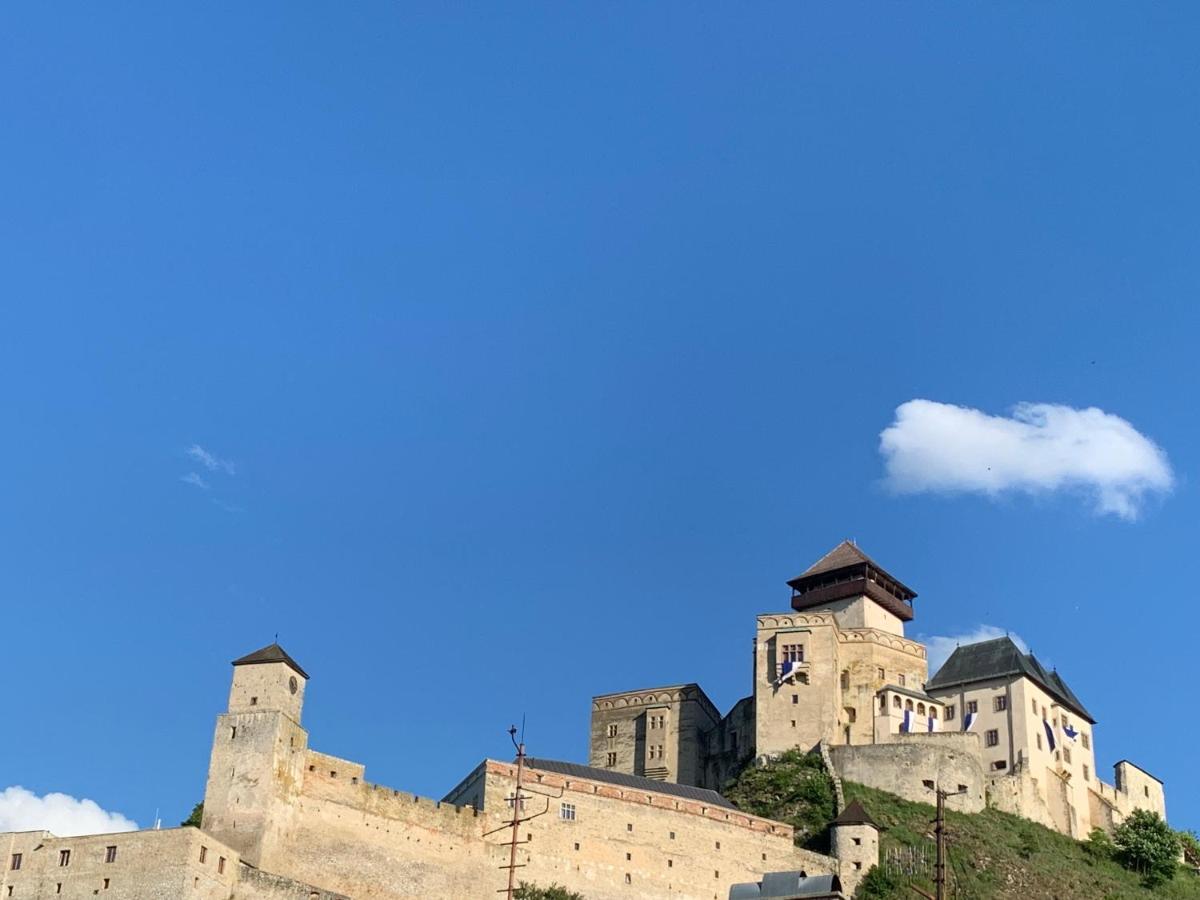 Penzion Deloris Trenčín Buitenkant foto