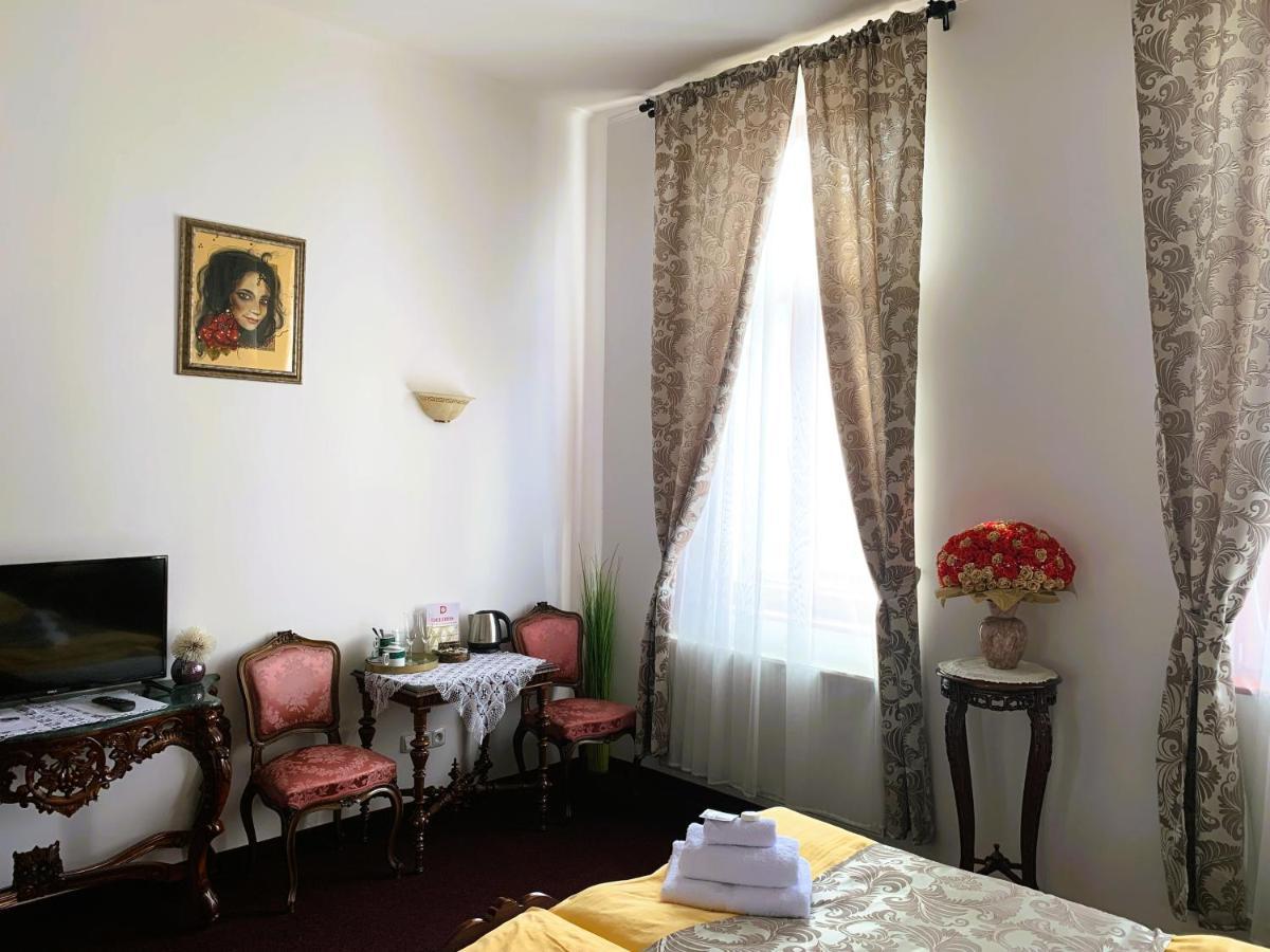 Penzion Deloris Trenčín Buitenkant foto